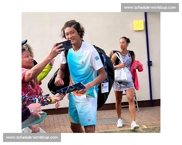 历史性时刻！XX创造XX纪录，网球世界冠军榜再添浓墨重彩！